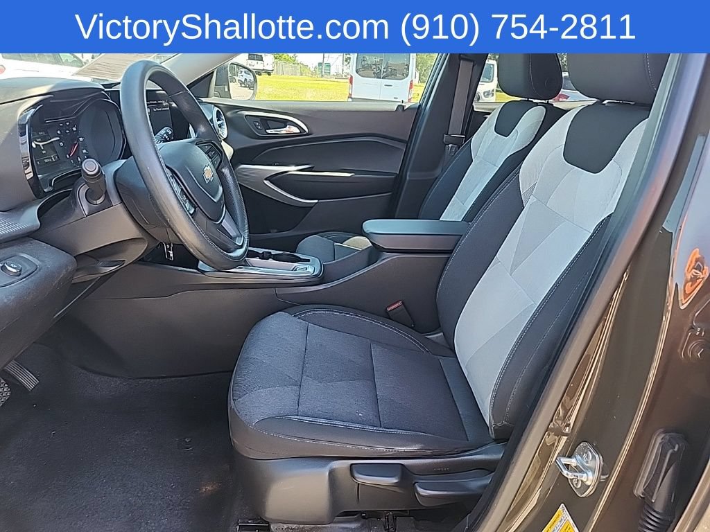 Used 2024 Chevrolet Trax LS FWD image 16