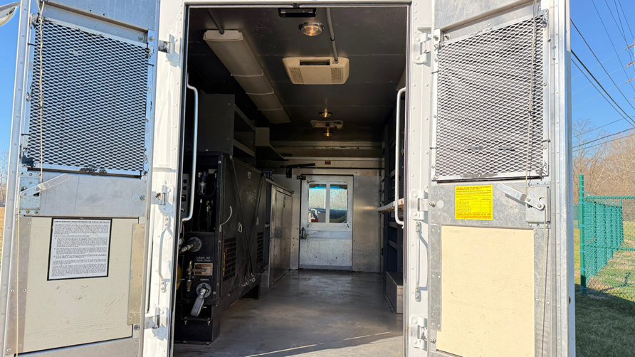 Used 2009 GMC Savana 3500 image 8