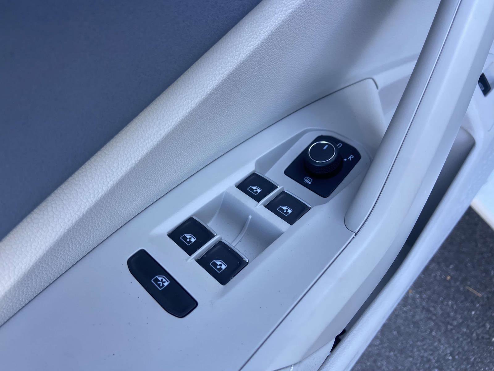 New 2026 Volkswagen Jetta SE FWD image 20