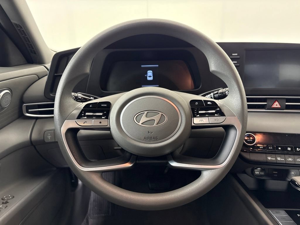 Certified 2025 Hyundai Elantra Hybrid FWD image 20
