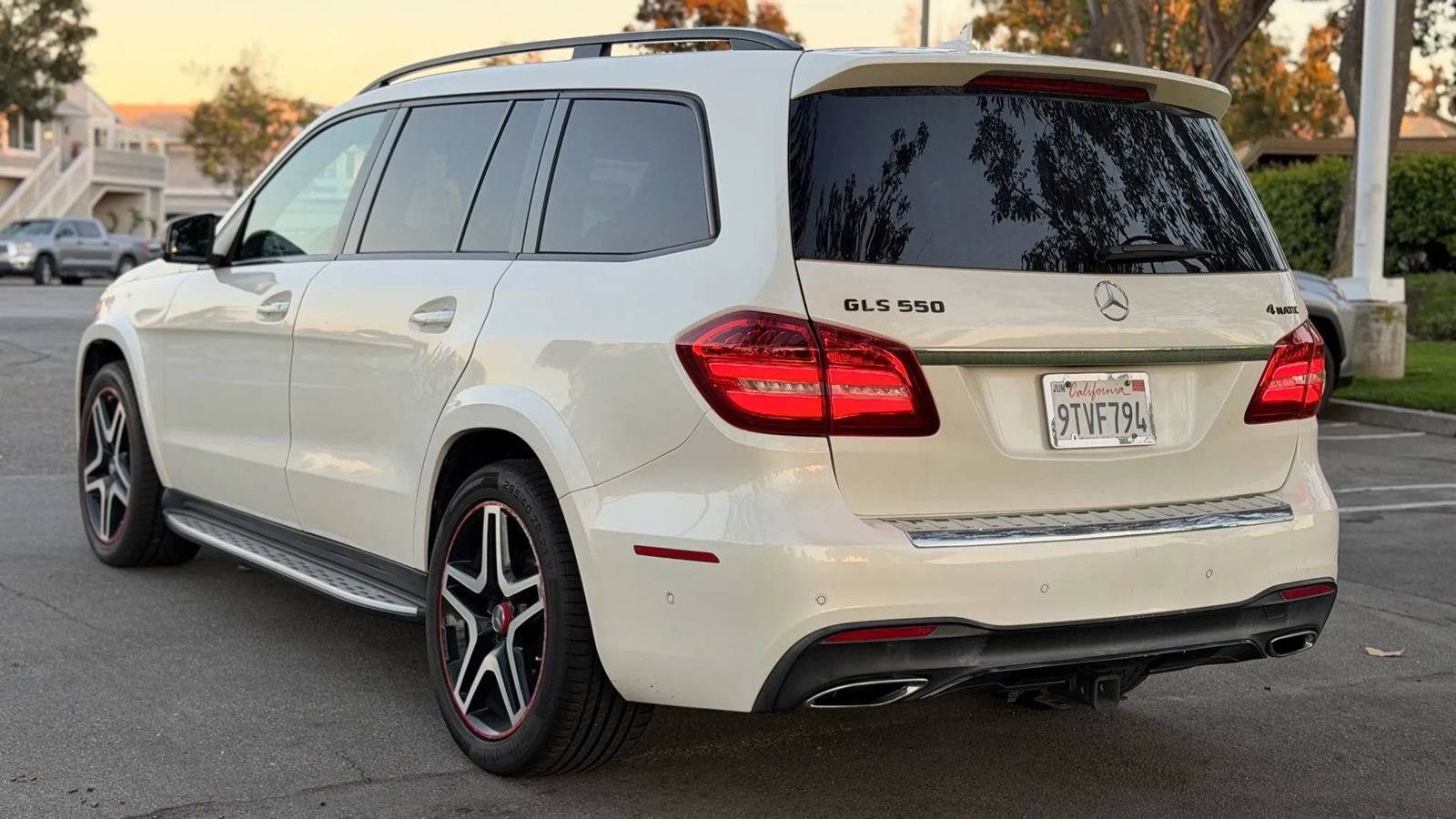 Used 2017 Mercedes-Benz GLS 550 4MATIC image 7