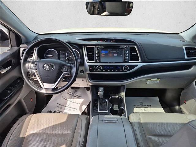 Used 2019 Toyota Highlander Limited AWD/4WD image 17