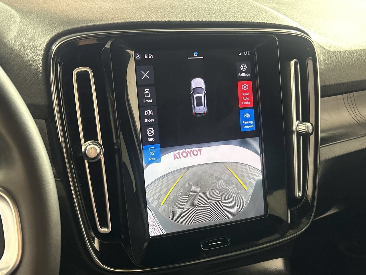 Used 2023 Volvo XC40 Recharge Plus AWD/4WD image 19