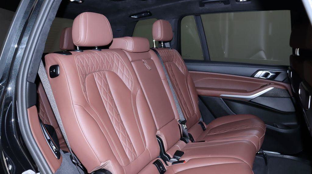 Used 2026 BMW X7 M60i AWD/4WD image 24