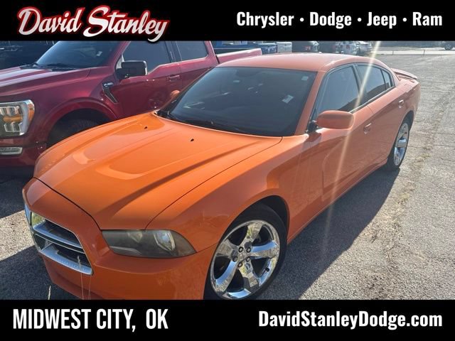 Used 2014 Dodge Charger SXT RWD image 1