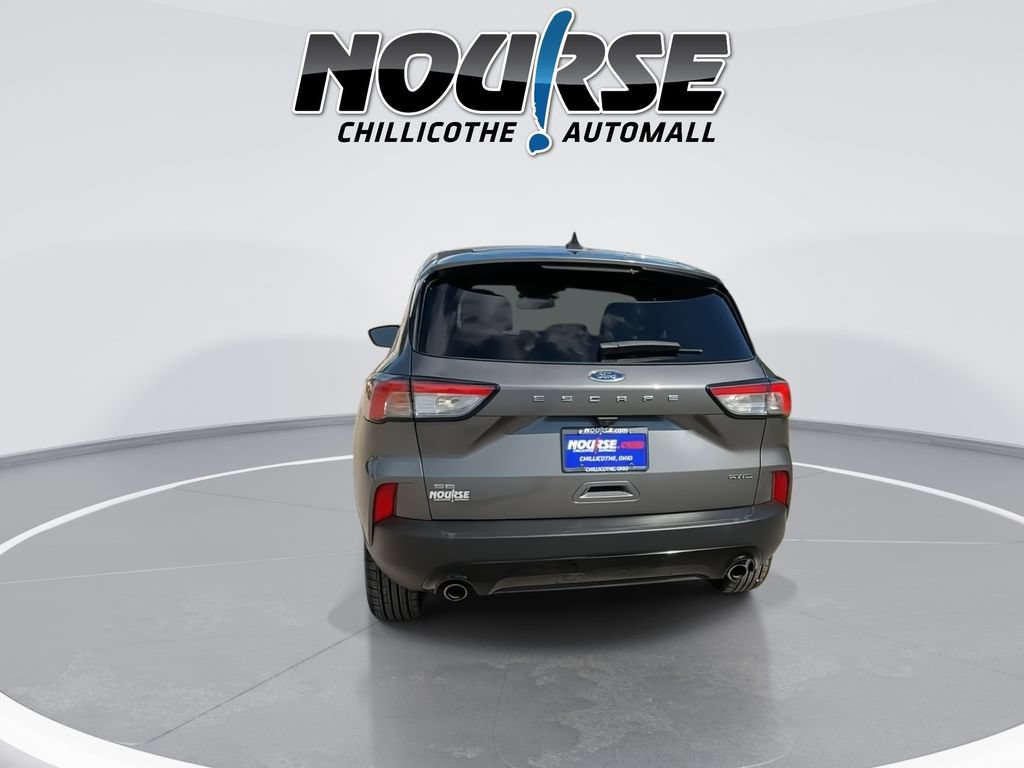 Used 2022 Ford Escape SE w/ SE Sport Appearance Package AWD/4WD image 7