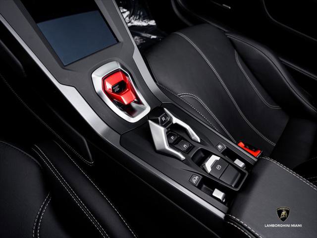 Used 2023 Lamborghini Huracan EVO RWD image 34