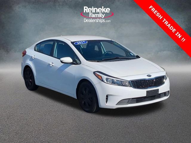 Used 2017 Kia Forte LX image 3