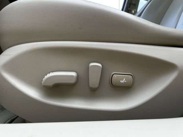 Used 2014 INFINITI Q50 Premium w/ Technology Package image 28