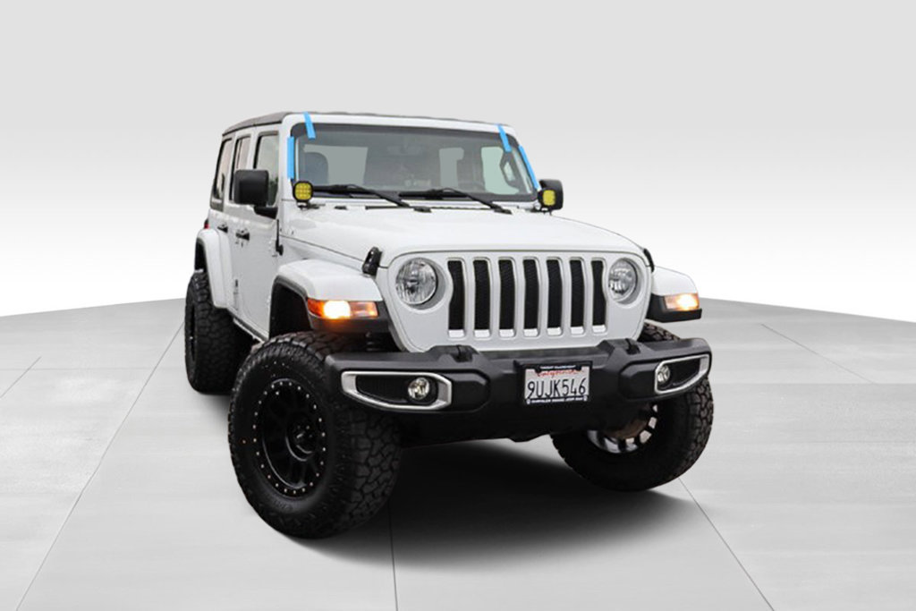 Used 2023 Jeep Wrangler Unlimited Sahara AWD/4WD image 2