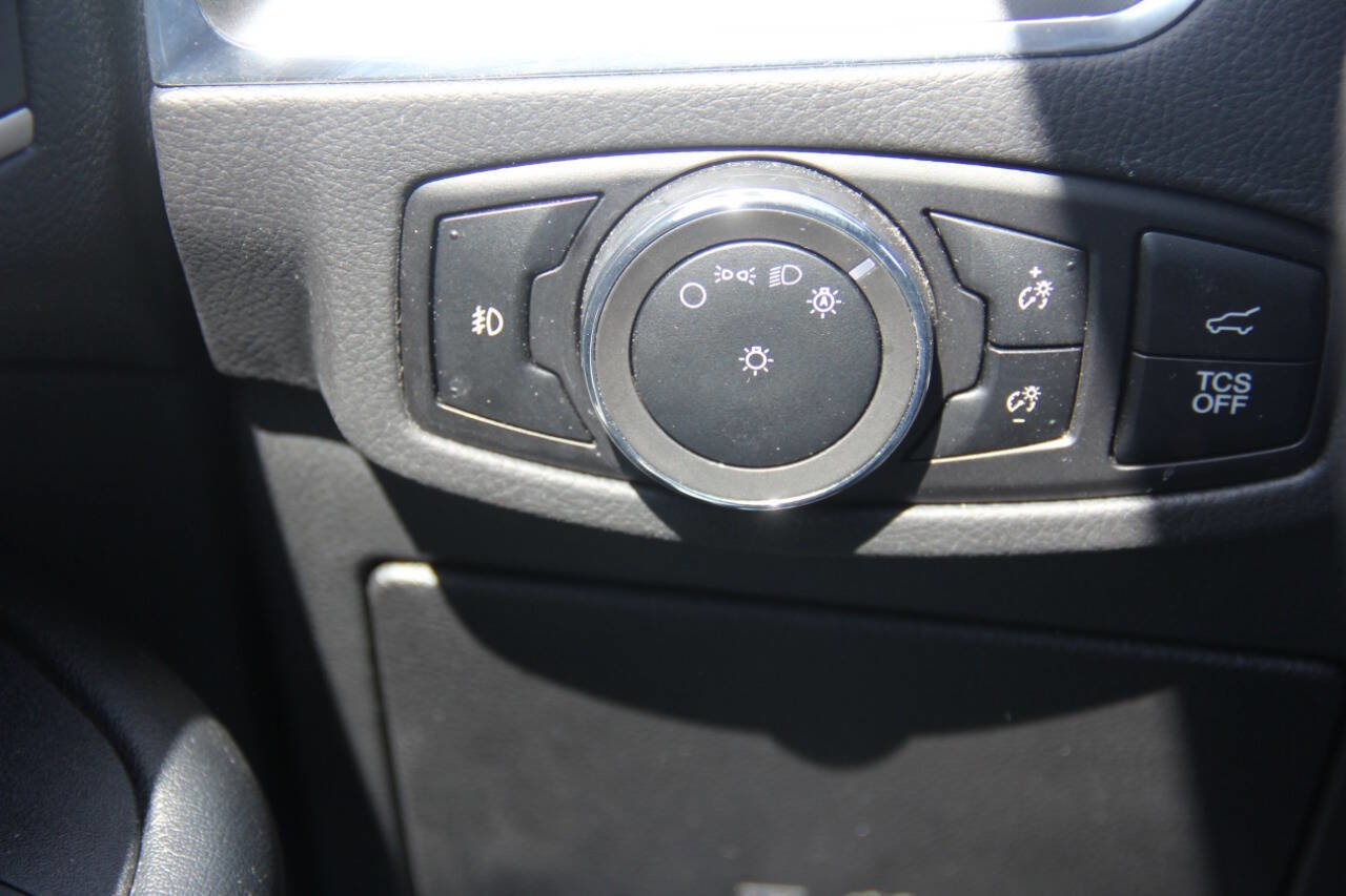 Certified 2024 Ford Edge Titanium AWD/4WD image 26