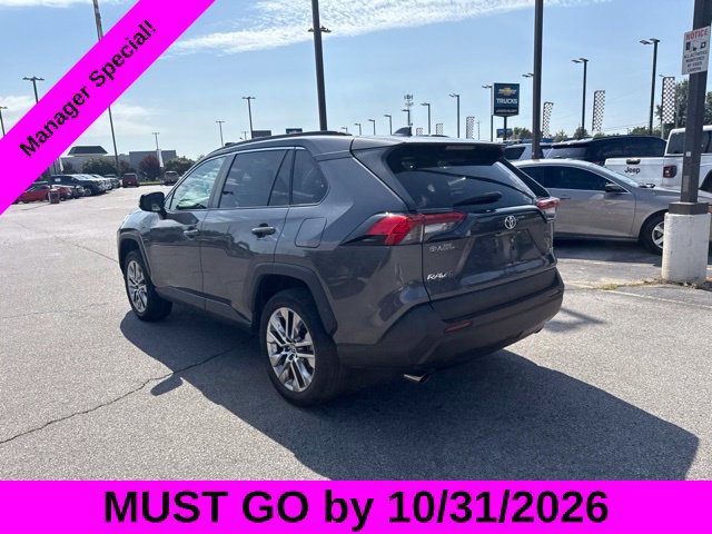 Used 2022 Toyota RAV4 XLE Premium FWD image 5