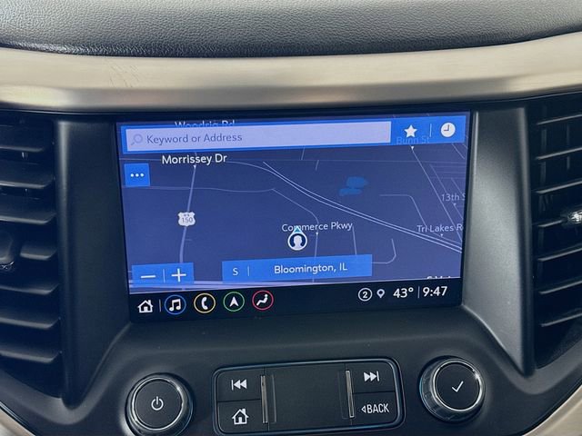 Used 2022 GMC Acadia Denali w/ Denali Technology Package image 13