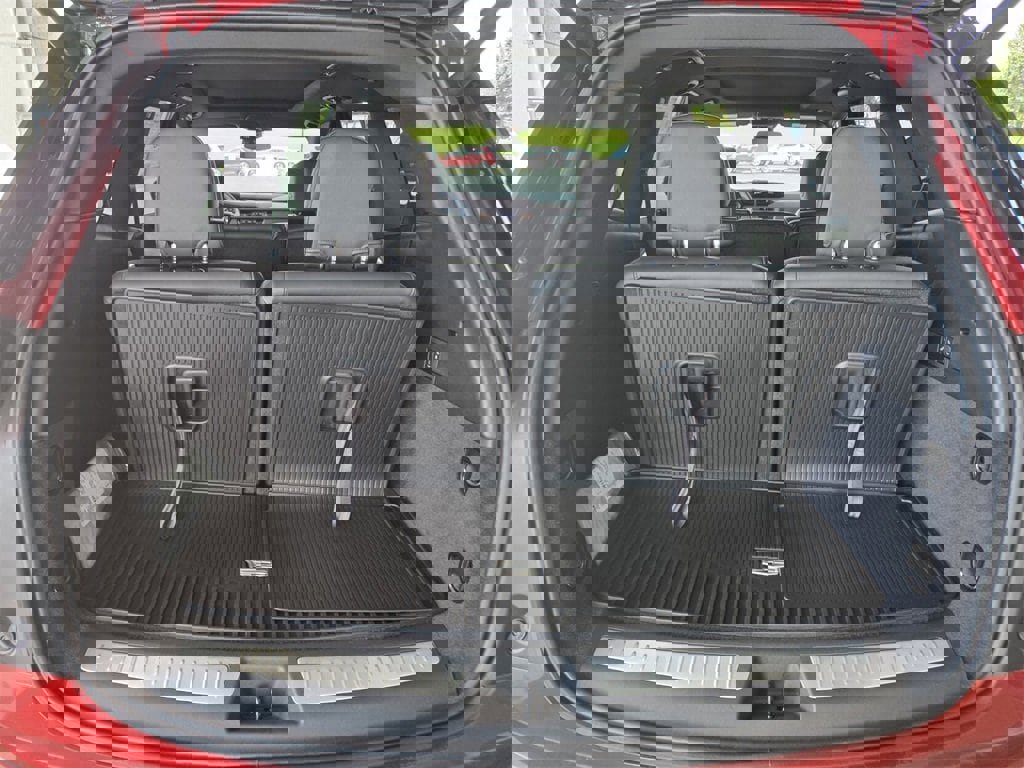 New 2025 Cadillac XT6 Luxury image 14