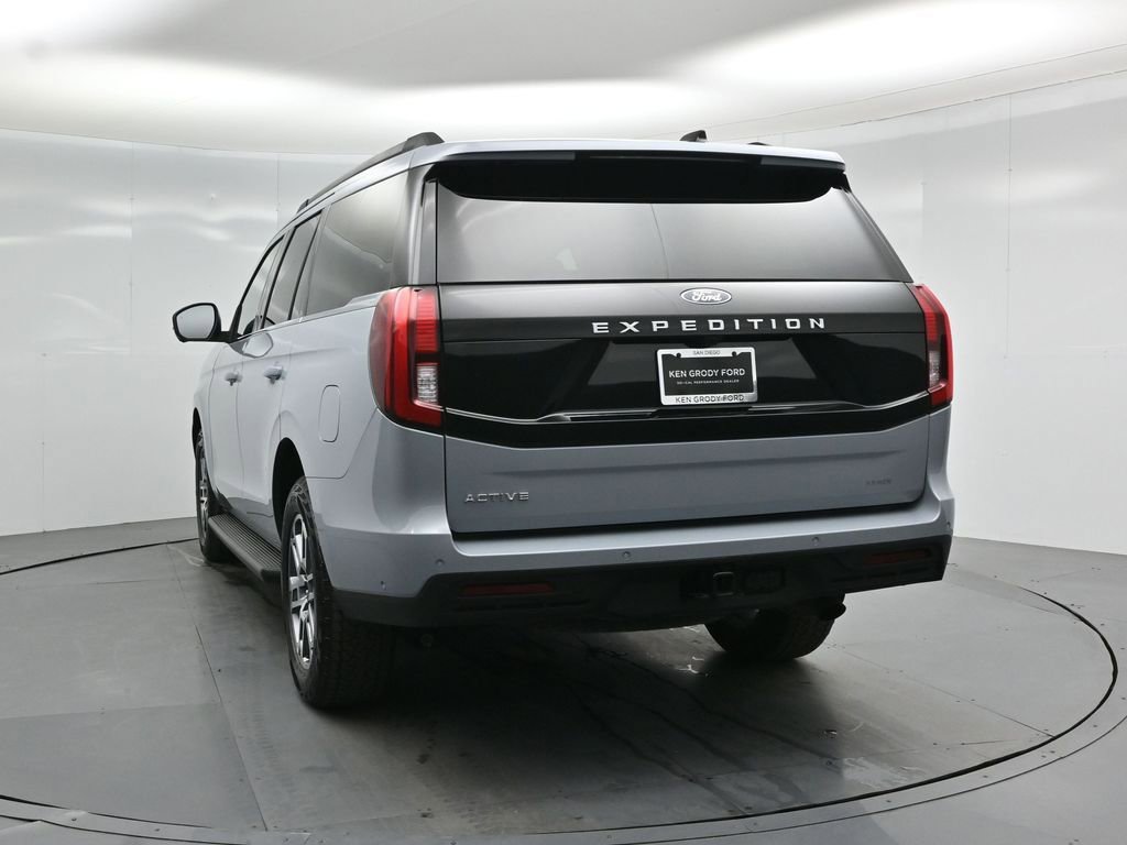 Certified 2025 Ford Expedition Active image 28