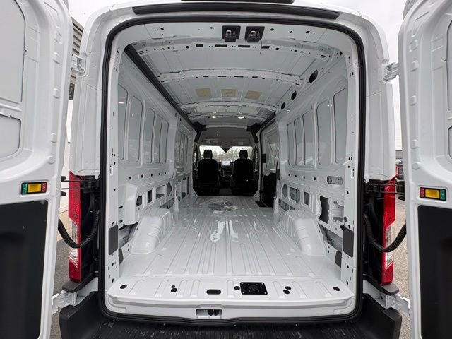 New 2026 Ford Transit 250 148 Medium Roof RWD image 27
