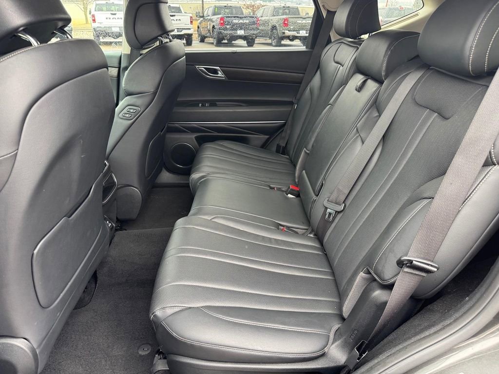 Used 2024 Genesis GV80 2.5T AWD/4WD image 11