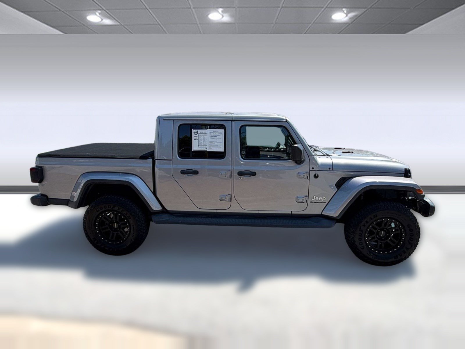 Used 2020 Jeep Gladiator Overland w/ Safety Group AWD/4WD image 8