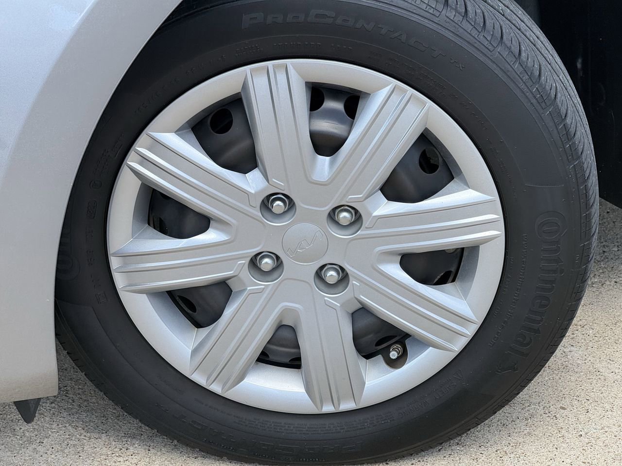 Used 2023 Kia Rio S image 9