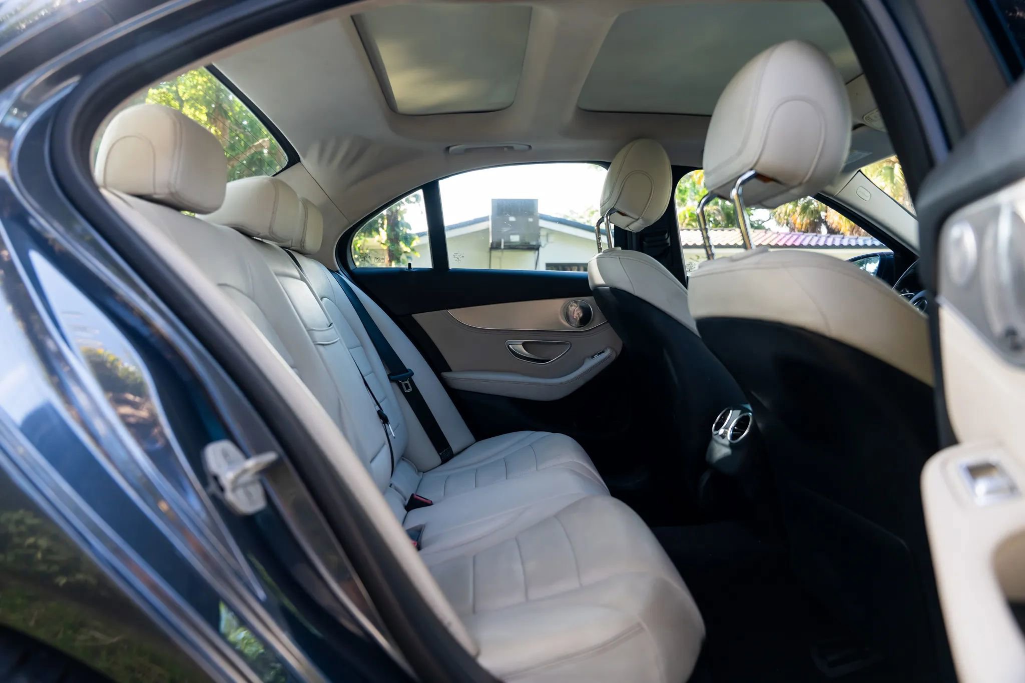 Used 2015 Mercedes-Benz C 300 Sedan w/ Premium 1 Package image 6