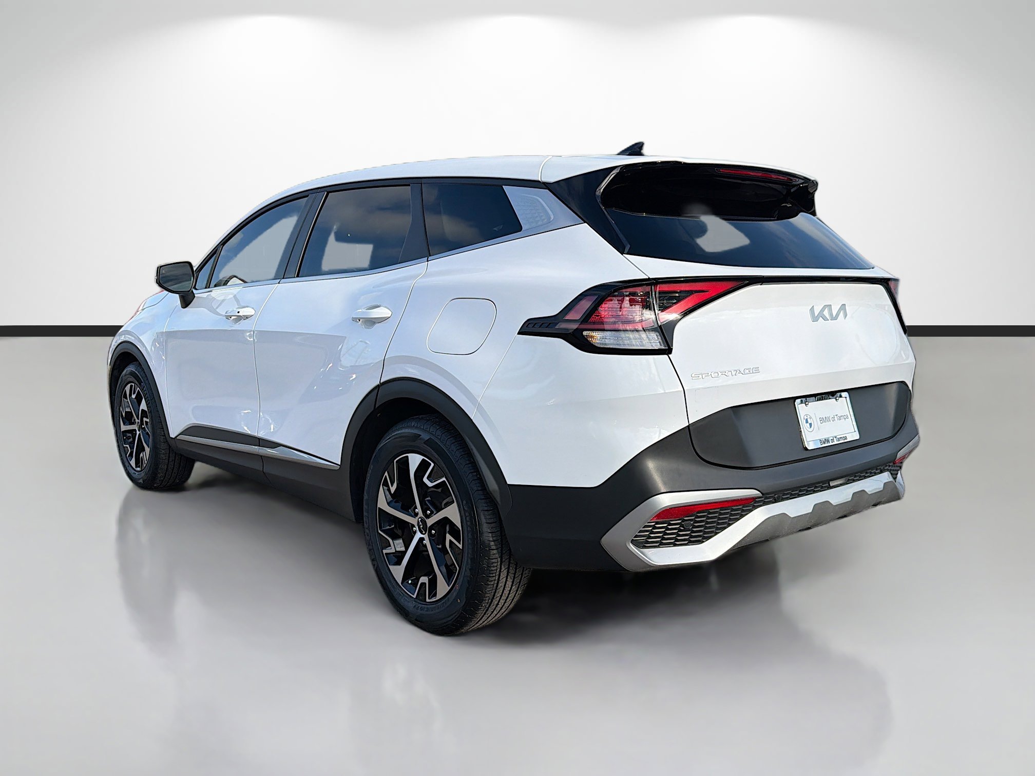 Used 2024 Kia Sportage EX FWD image 5