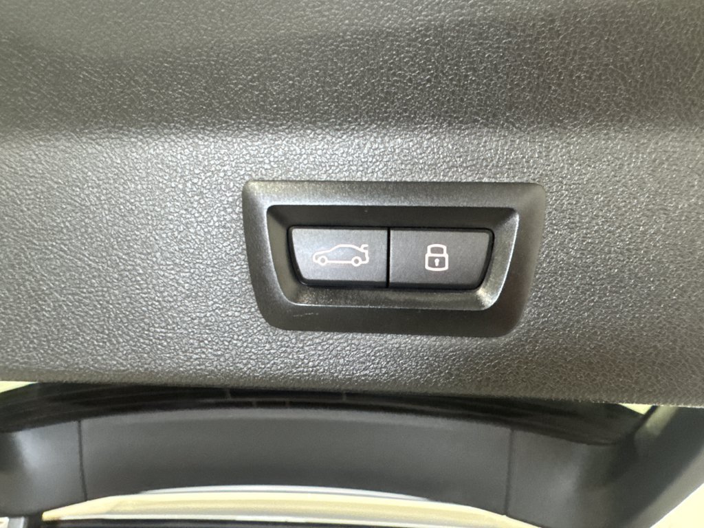 Used 2023 BMW X3 xDrive30i AWD/4WD image 38