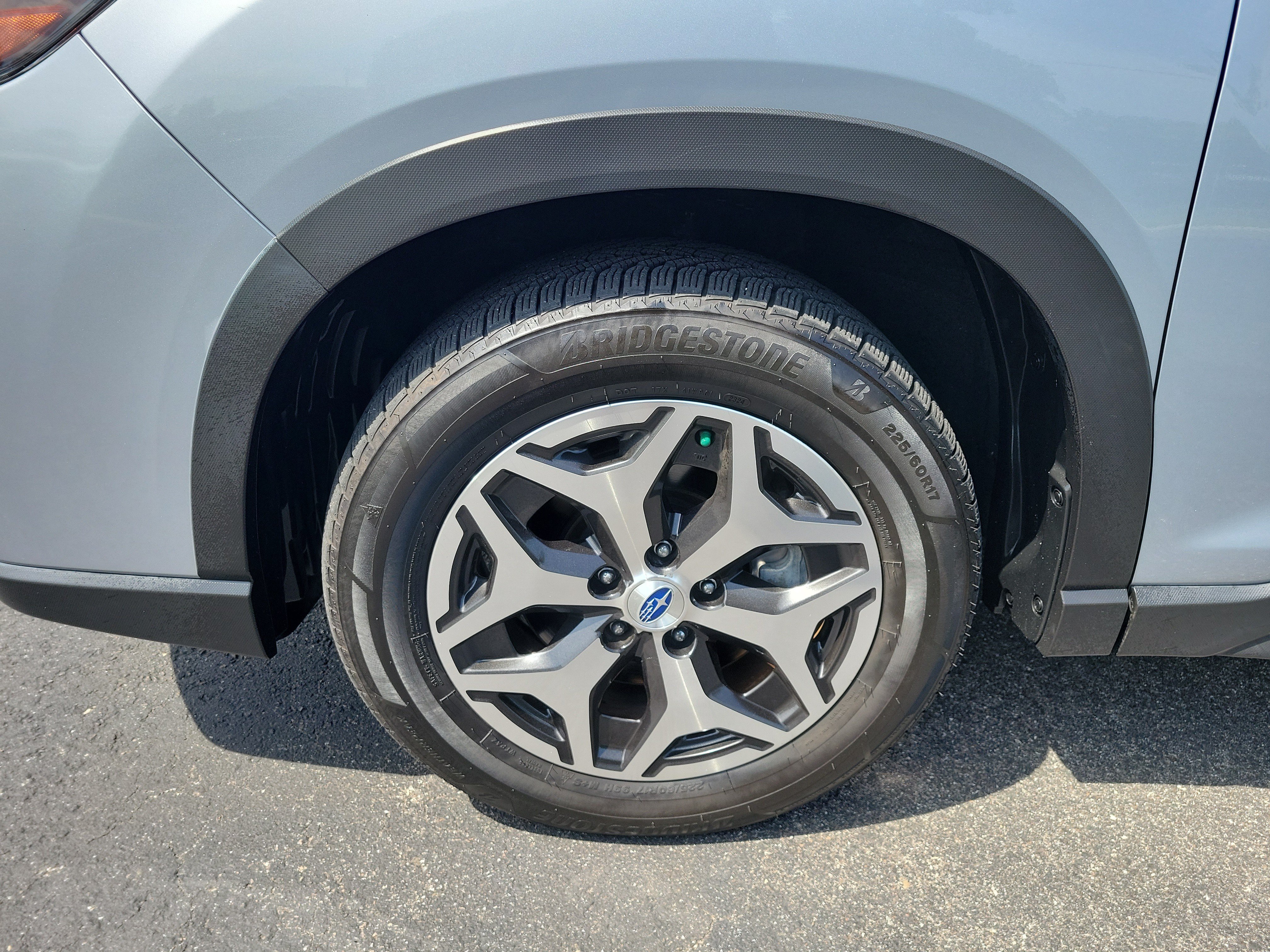 Used 2020 Subaru Forester Premium AWD/4WD image 7