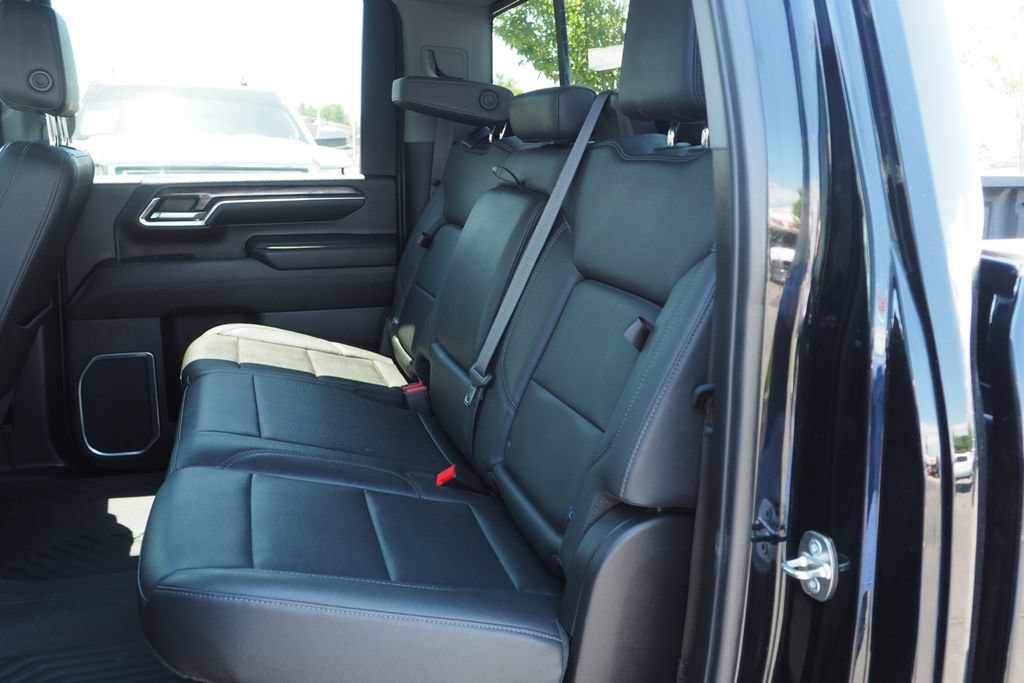 Used 2024 Chevrolet Silverado 3500 LTZ w/ LTZ Plus Package AWD/4WD image 17