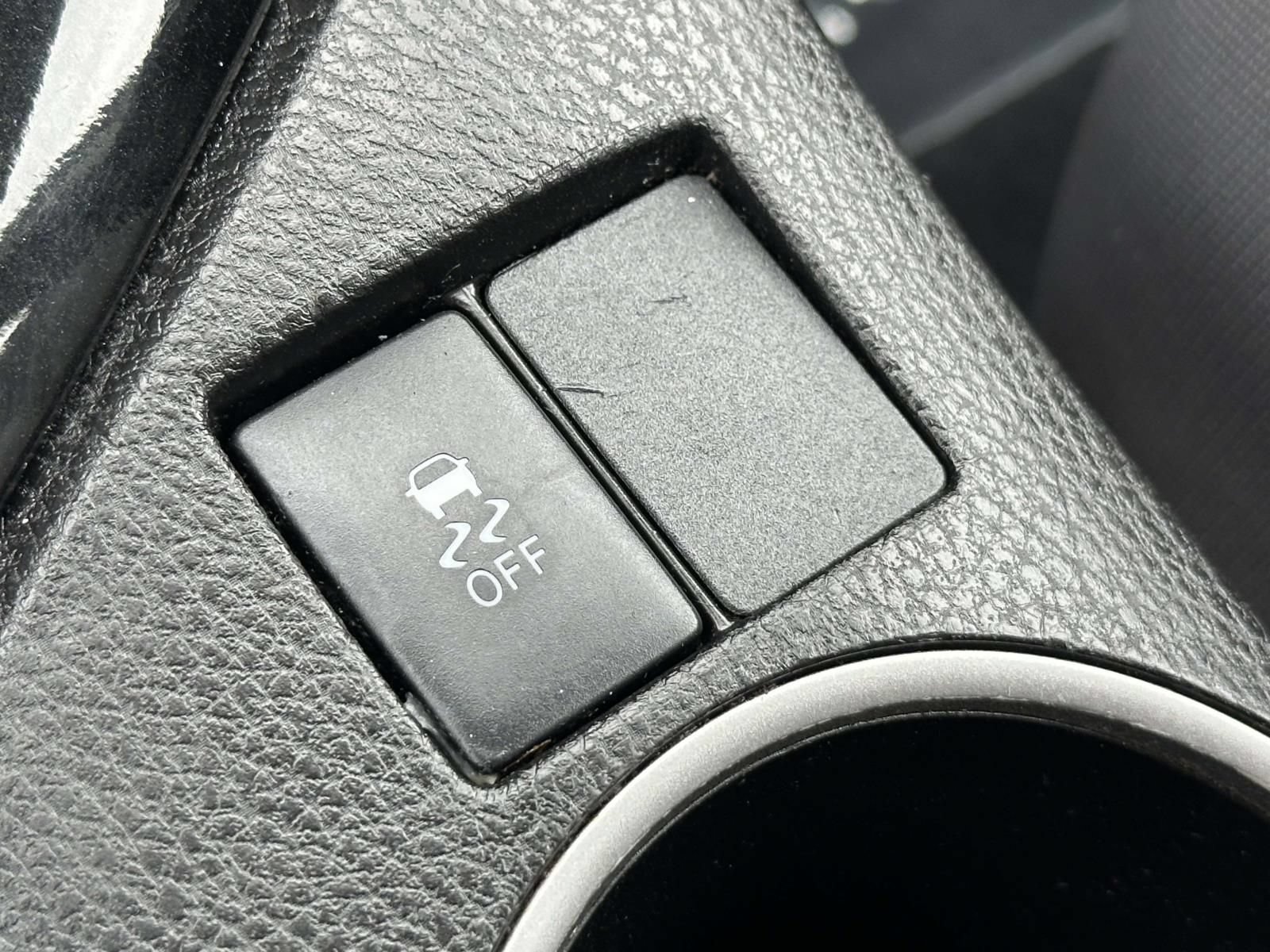 Used 2014 Toyota Corolla LE FWD image 18