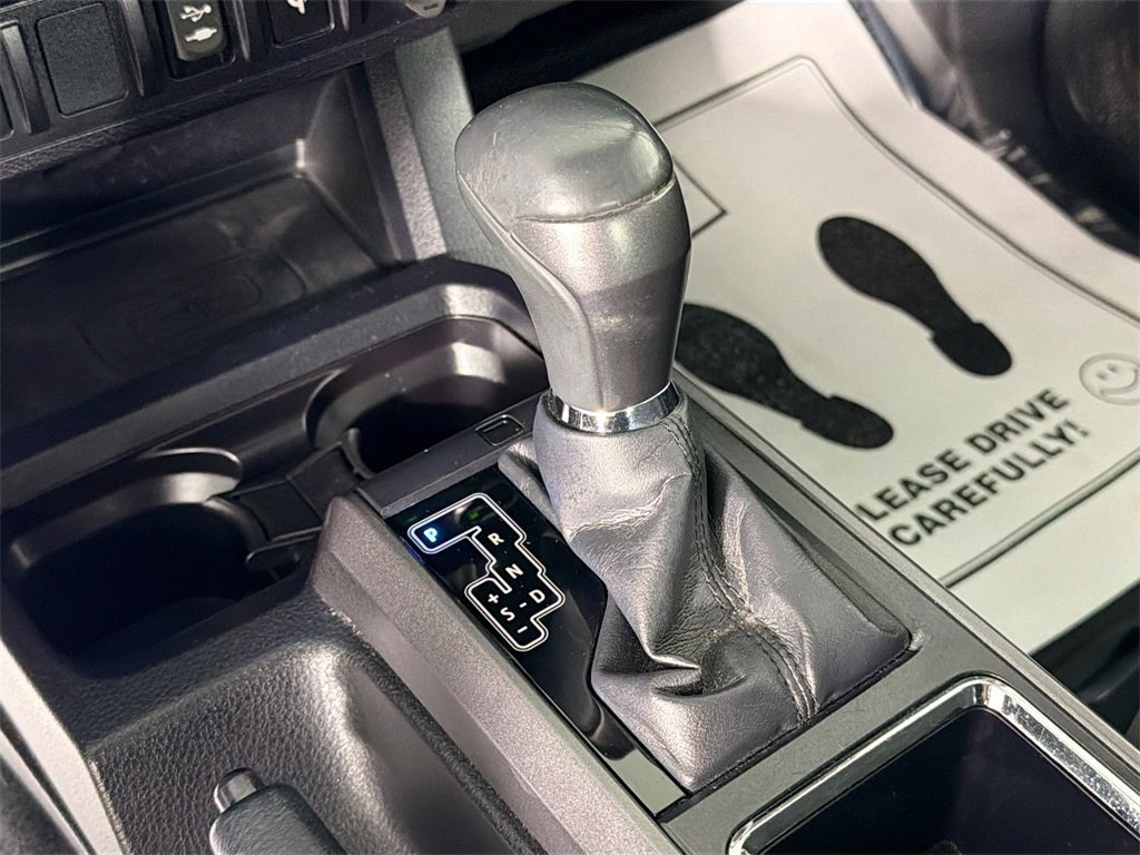 Used 2017 Toyota Tacoma SR5 image 17