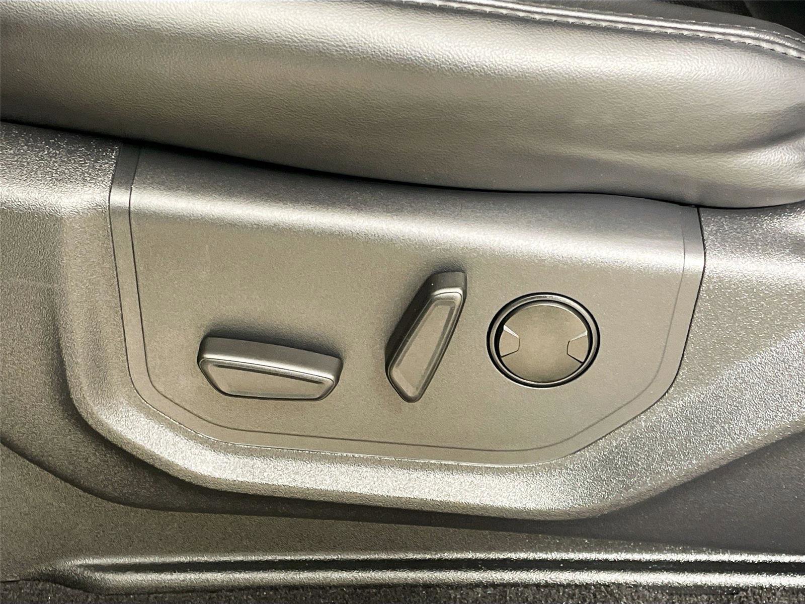 Used 2024 Ford Expedition XLT image 19