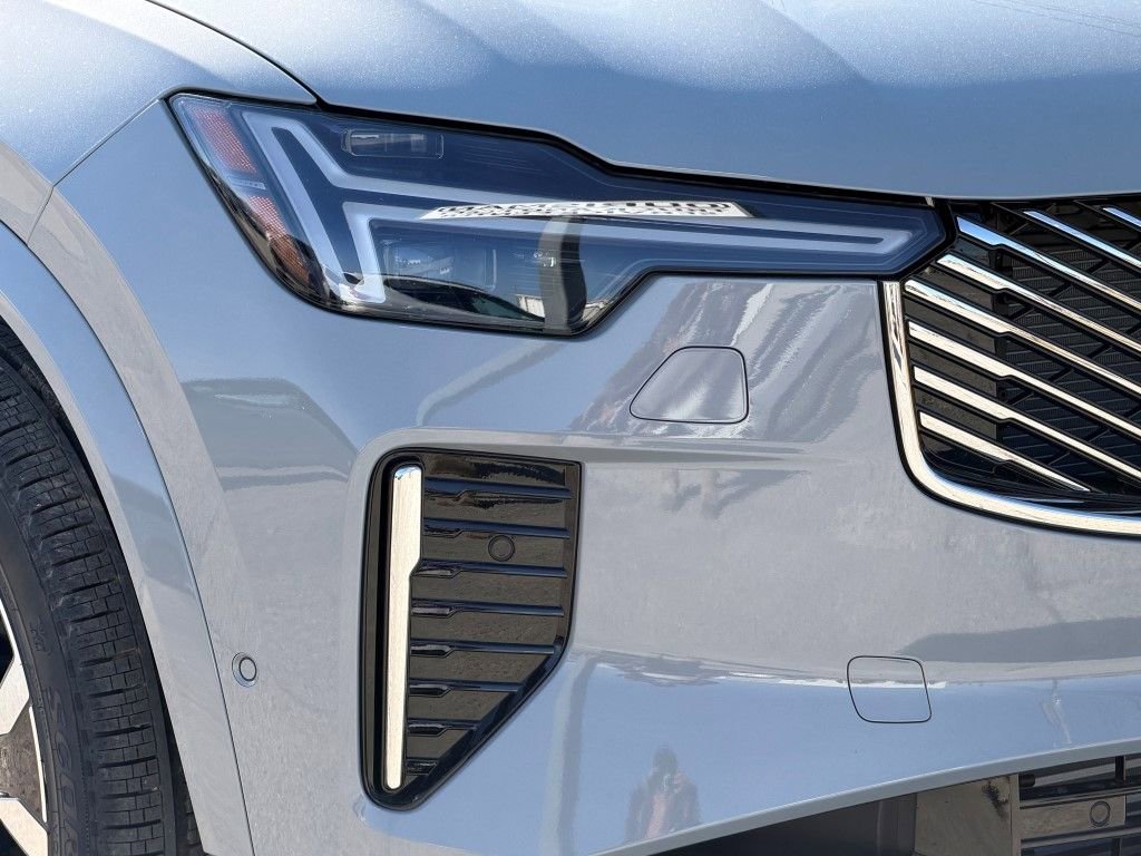 New 2026 Volvo XC90 T8 Plus w/ Protection Package Premier AWD/4WD image 3