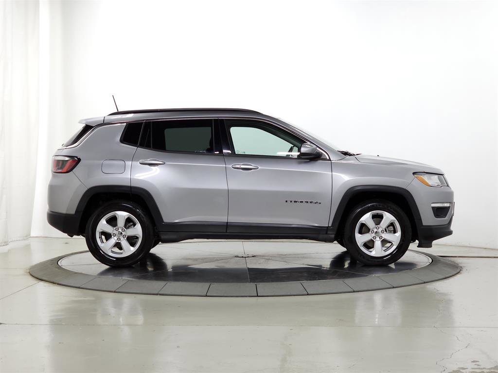 Used 2018 Jeep Compass Latitude w/ Popular Equipment Group image 11