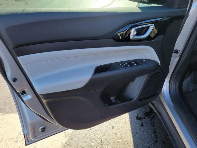 Used 2024 Jeep Compass Limited image 17