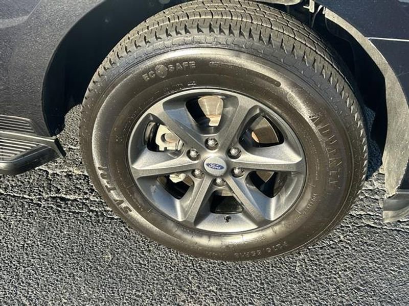 Used 2021 Ford Expedition XL image 29