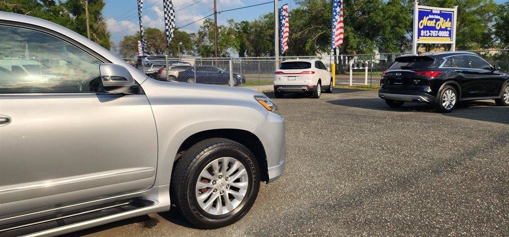 Used 2015 Lexus GX 460 w/ Premium Package AWD/4WD image 6