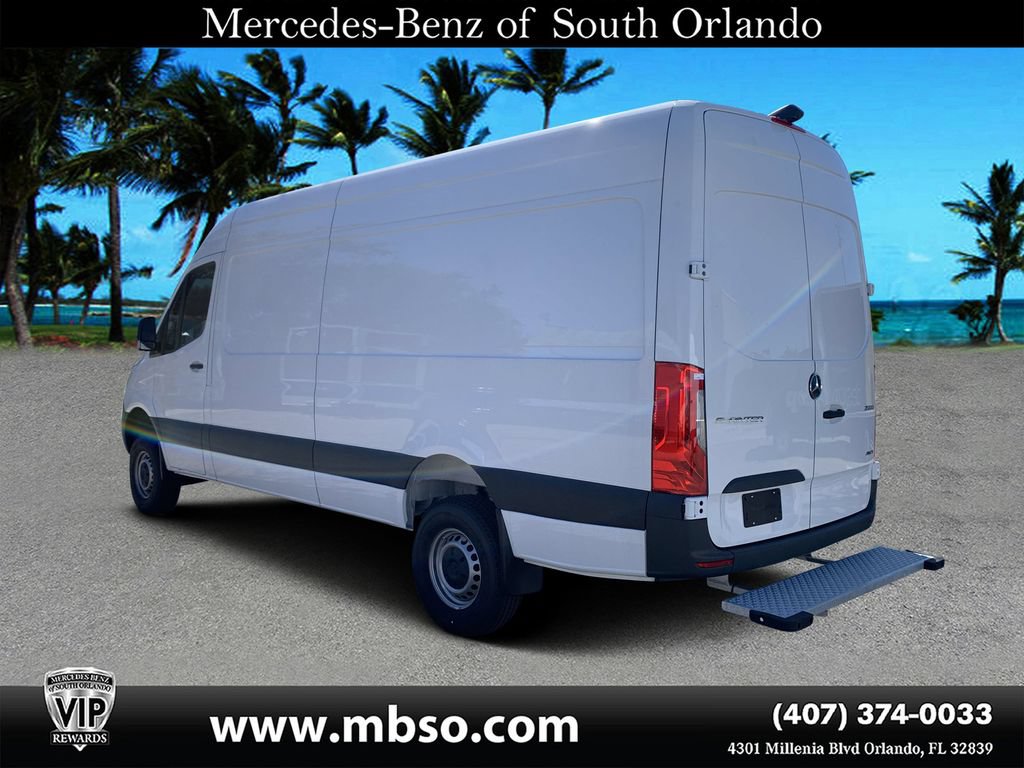 Used 2023 Mercedes-Benz Sprinter 2500 image 4
