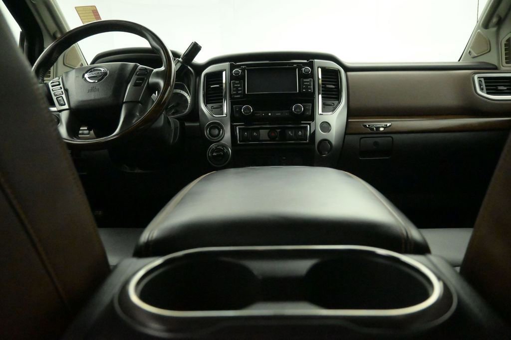 Used 2017 Nissan Titan Platinum Reserve AWD/4WD image 18