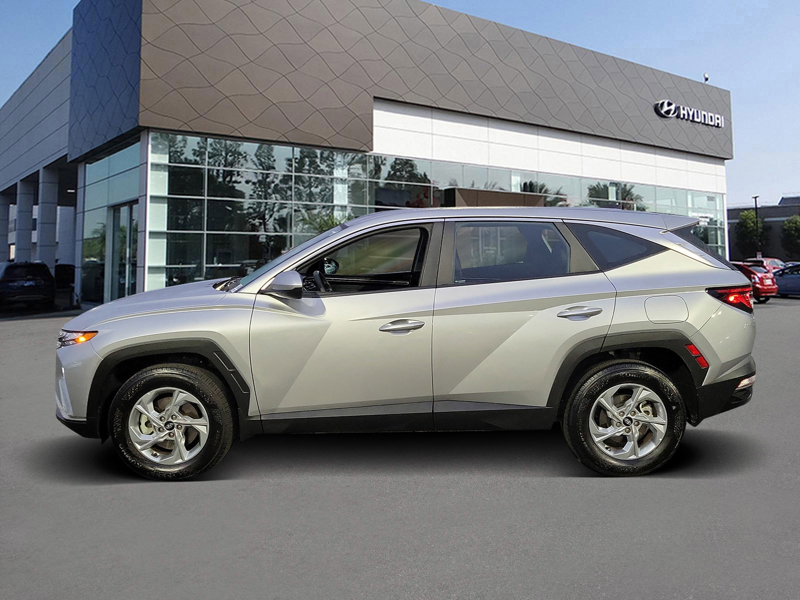 Certified 2023 Hyundai Tucson SE image 3