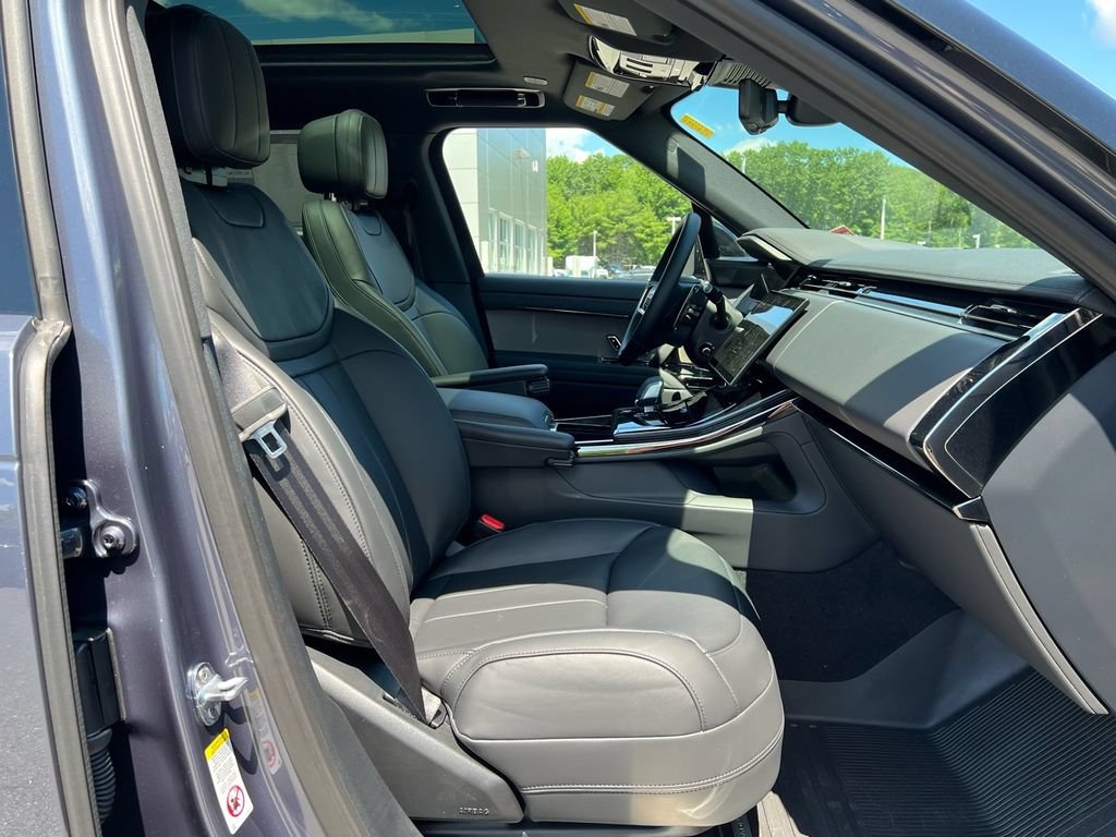 New 2026 Land Rover Range Rover Sport Dynamic SE AWD/4WD image 27