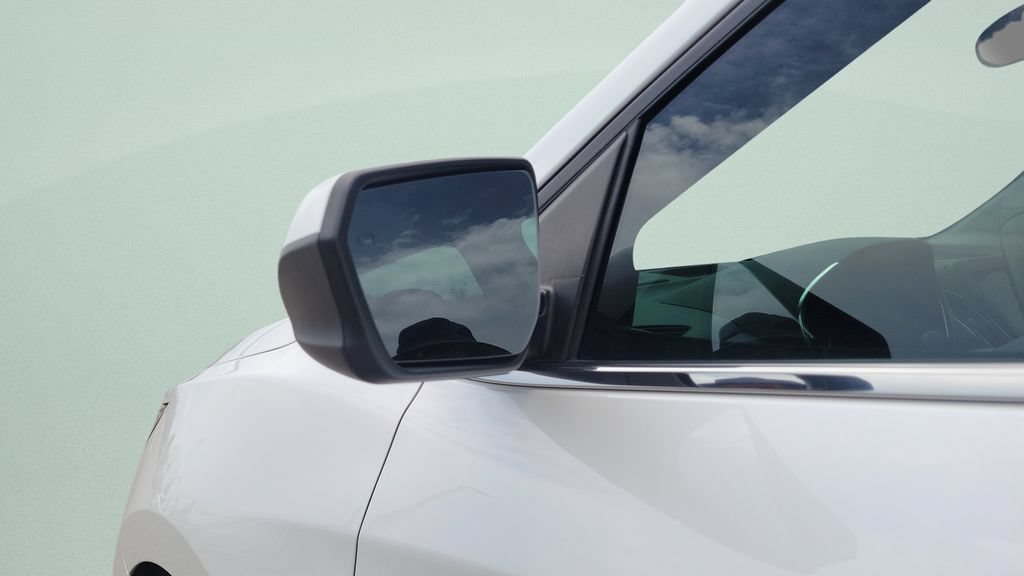 Used 2021 Chevrolet Equinox LT FWD image 27
