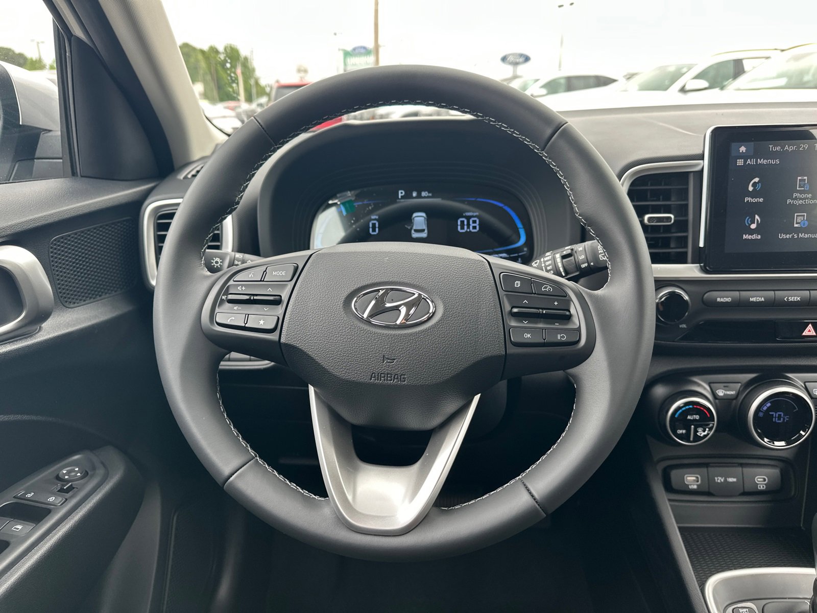 New 2025 Hyundai Venue SEL image 17