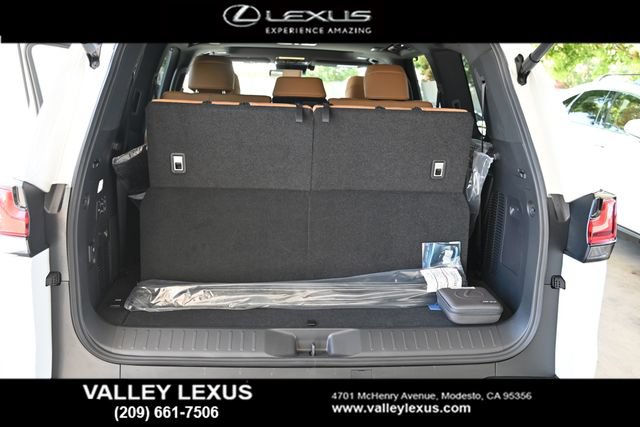 New 2026 Lexus LX 600 4WD w/ Luxury Package image 19