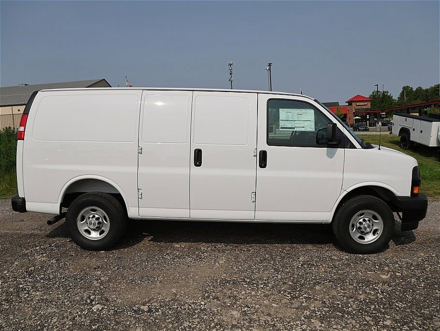 New 2025 Chevrolet Express 2500 w/ Communications Package image 10