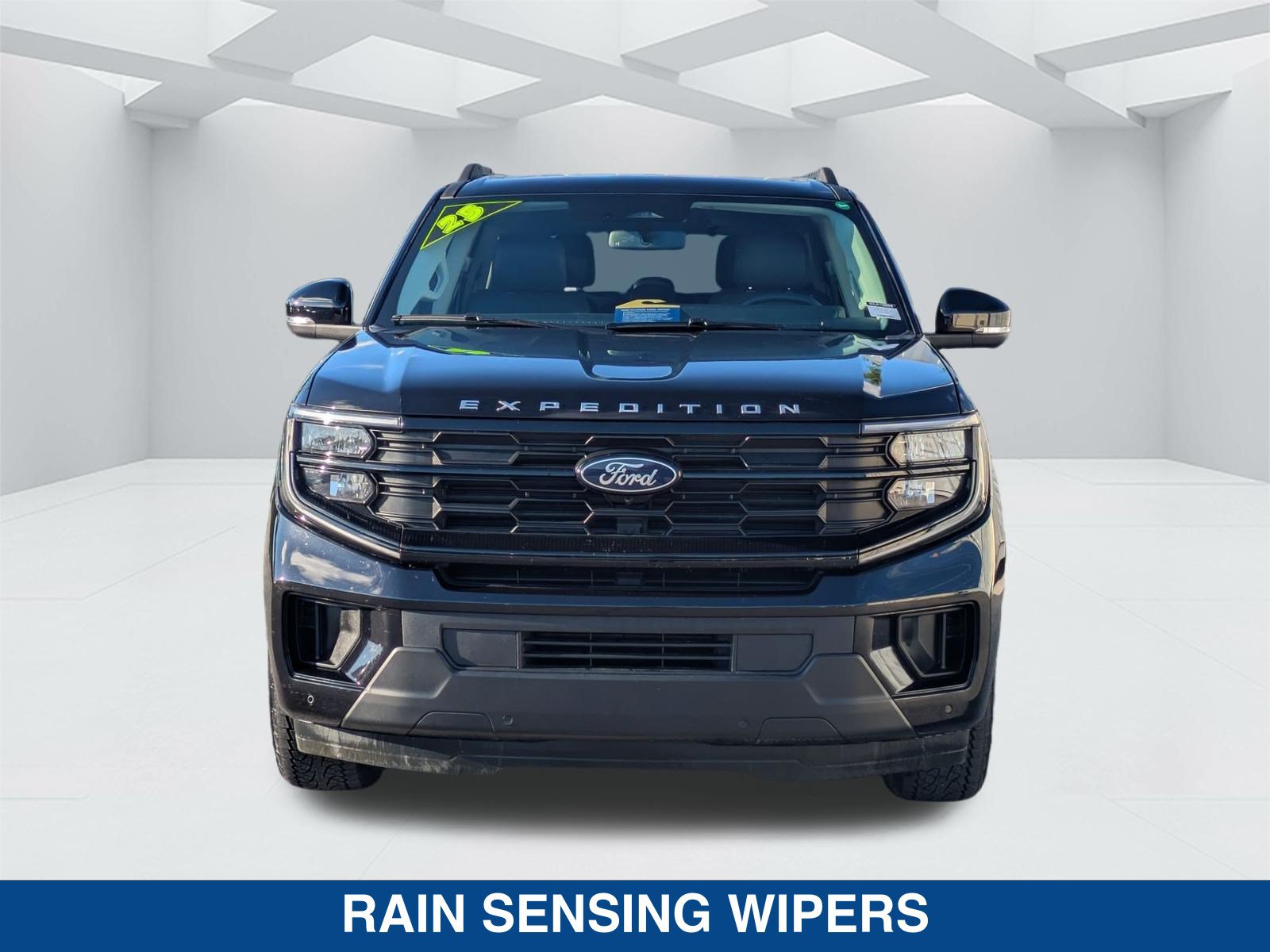 Used 2025 Ford Expedition Active AWD/4WD image 9