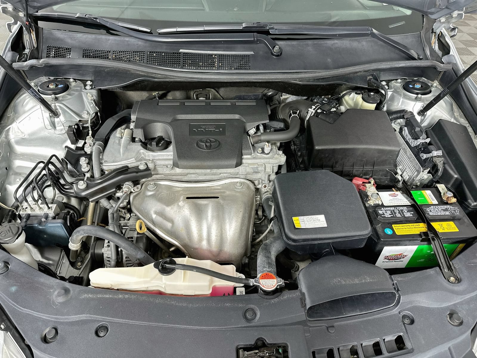 Used 2016 Toyota Camry SE FWD image 27