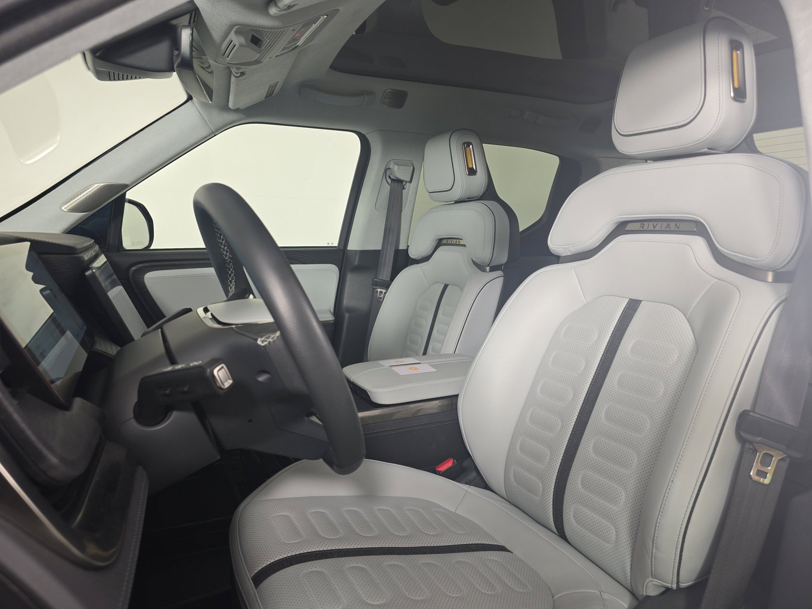 Used 2023 Rivian R1T Adventure AWD/4WD image 20
