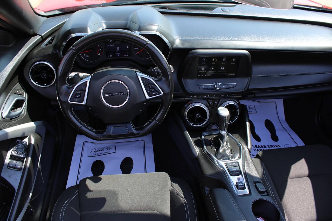 Used 2019 Chevrolet Camaro LT RWD image 11