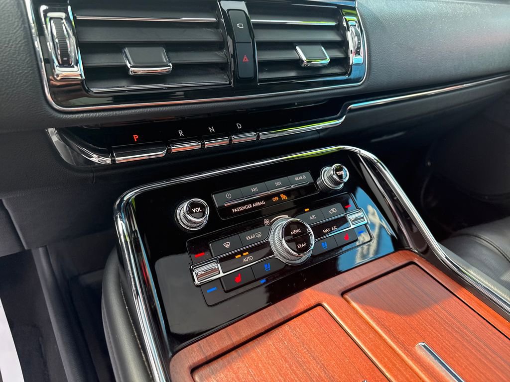 Used 2023 Lincoln Navigator Reserve AWD/4WD image 28