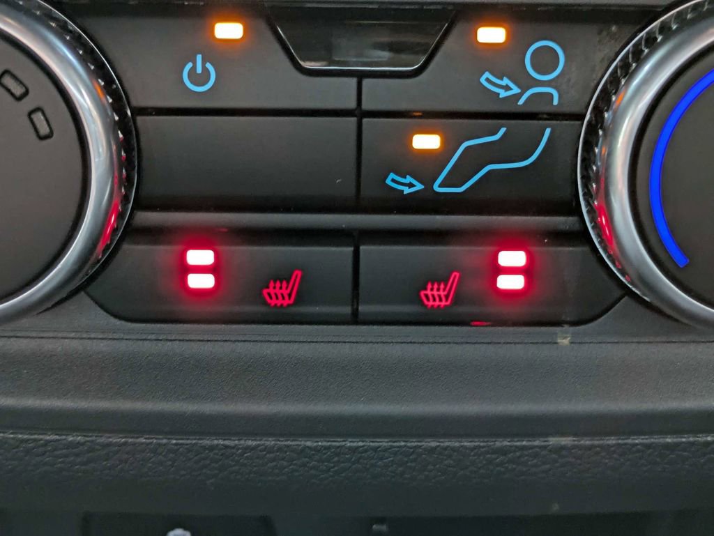 Used 2025 Ford Explorer ST image 19